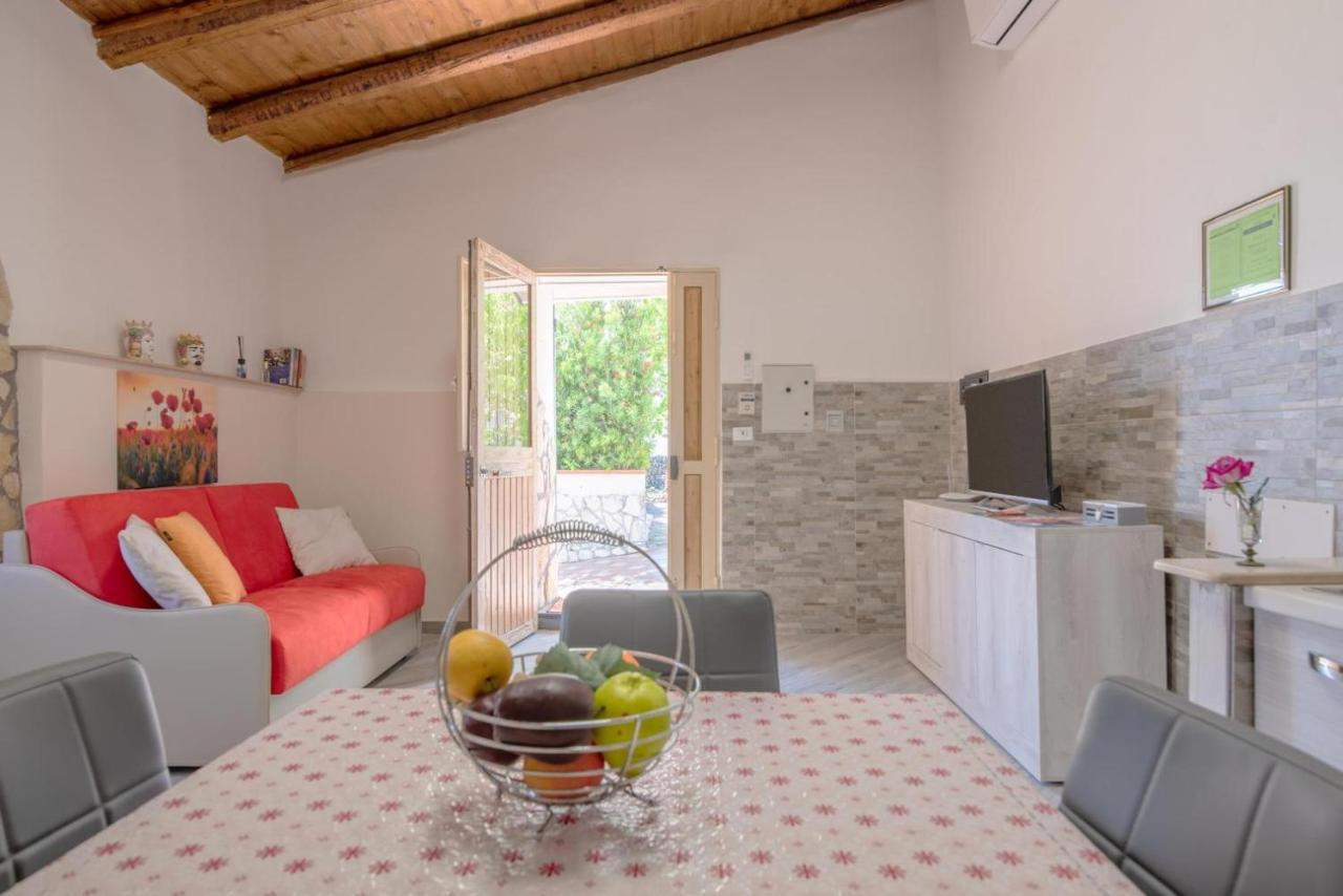 "La Casina Del Forno Con Piscina Fra Catania E Siracusa " Карлентини Экстерьер фото